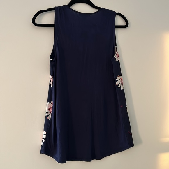 Express Navy Print Sleeveless Blouse, Small NWT - Picture 6 of 6